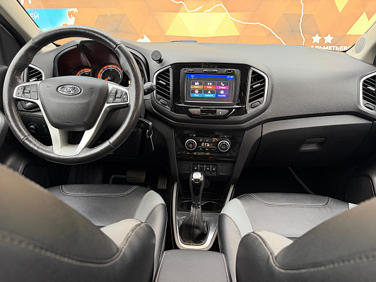 Lada (ВАЗ) XRAY Luxe Prestige (2018-2021), 2019 года, пробег 148000 км