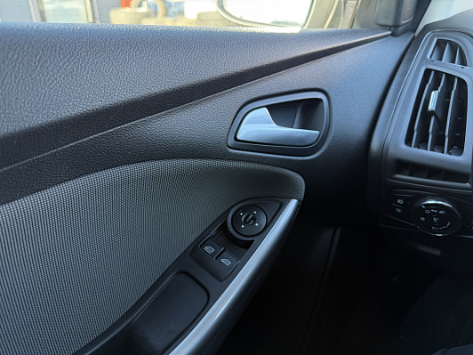 Ford Focus Trend, 2013 года, пробег 164110 км