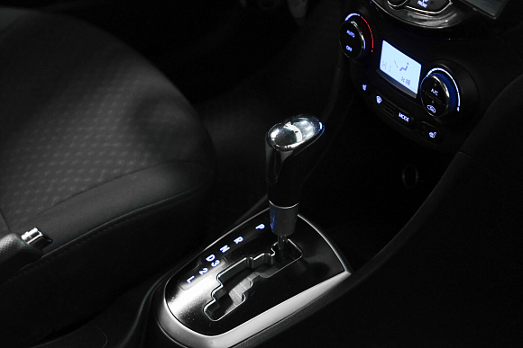 Hyundai Solaris Dynamic, 2012 года, пробег 190000 км