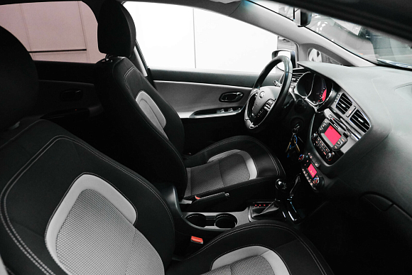 Kia Ceed Luxe, 2014 года, пробег 99000 км