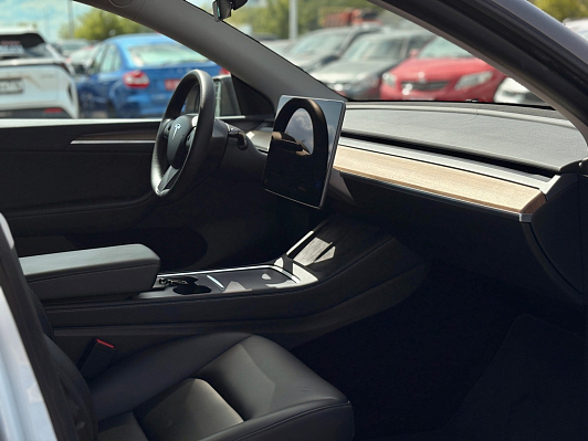 Tesla Model Y, 2021 года, пробег 44150 км