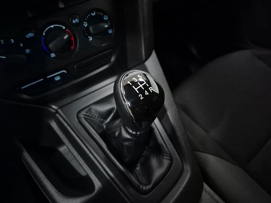 Ford Focus Trend, 2013 года, пробег 140516 км