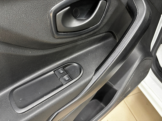 Lada (ВАЗ) XRAY Optima Air conditioner (2018), 2018 года, пробег 79746 км
