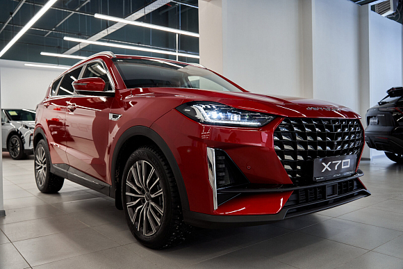 JETOUR X70 PLUS Luxury, красный