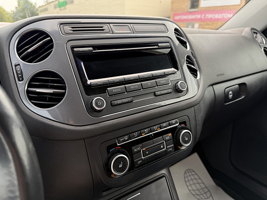 Volkswagen Tiguan Trend&Fun, 2013 года, пробег 136000 км
