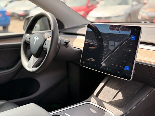Tesla Model Y, 2021 года, пробег 44150 км