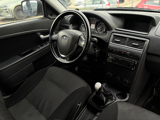 Lada (ВАЗ) Priora Standard 21702-40-050, 2018 года, пробег 135295 км