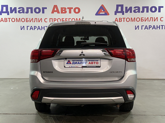 Mitsubishi Outlander, 2017 года, пробег 124693 км
