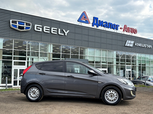 Hyundai Solaris Style, 2012 года, пробег 180403 км