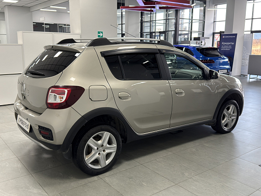 Renault Sandero Confort, 2018 года, пробег 76000 км