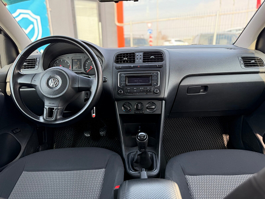 Volkswagen Polo Comfortline, 2015 года, пробег 174234 км