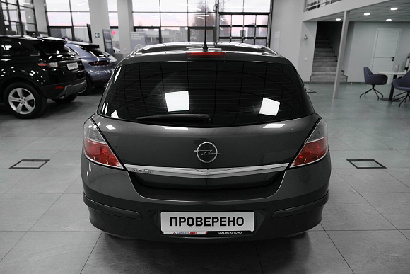 Opel Astra, 2011 года, пробег 120000 км