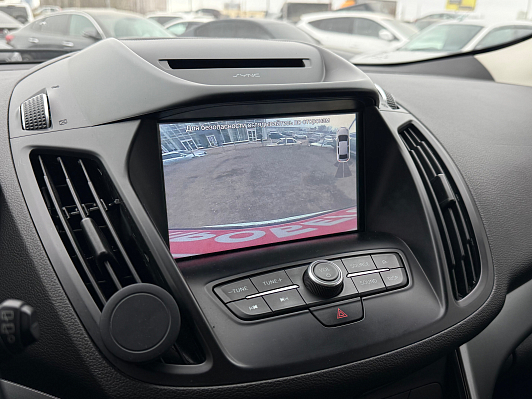 Ford Kuga Trend, 2016 года, пробег 114290 км