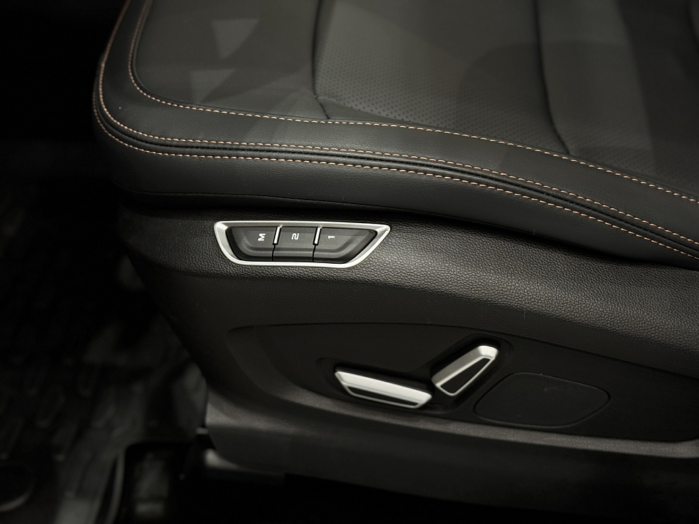 Geely Okavango Flagship, серый