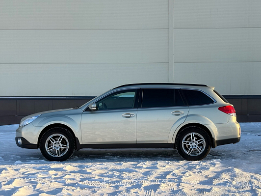 Subaru Outback, 2010 года, пробег 249500 км