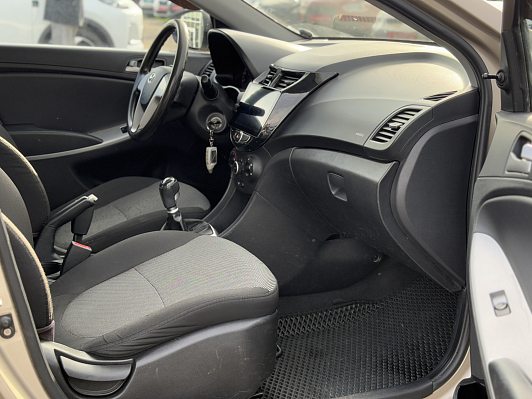 Hyundai Solaris Classic, 2012 года, пробег 174020 км