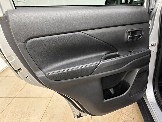 Mitsubishi Outlander Instyle, 2018 года, пробег 239865 км