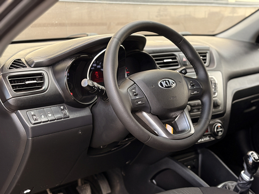 Kia Rio, 2013 года, пробег 230038 км