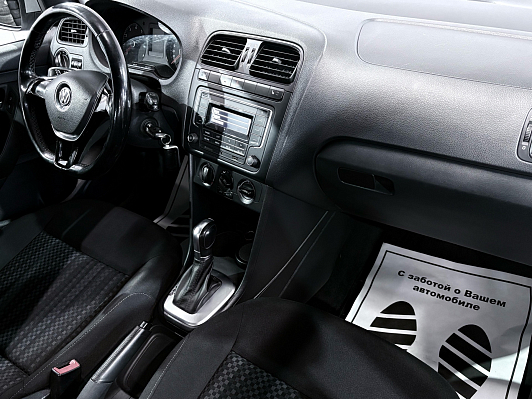 Volkswagen Polo Comfortline, 2017 года, пробег 100054 км