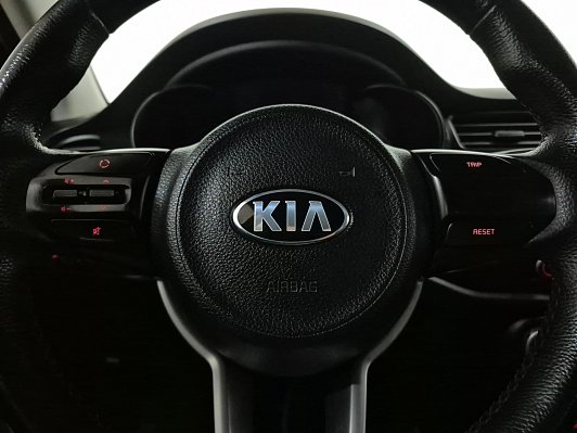 Kia Rio Luxe RED Line, 2017 года, пробег 143070 км