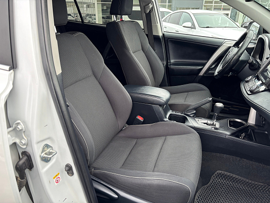 Toyota RAV4 Adventure, 2018 года, пробег 162309 км