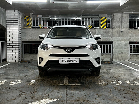 Toyota RAV4, 2017 года, пробег 186500 км