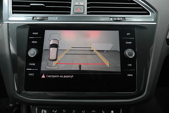 Volkswagen Tiguan Highline, 2018 года, пробег 251323 км