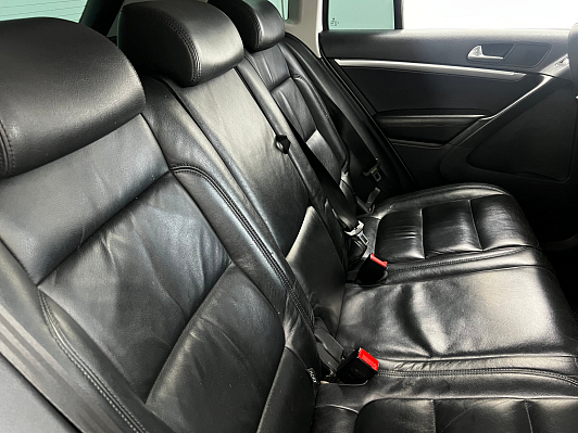 Volkswagen Tiguan Avenue, 2012 года, пробег 305872 км