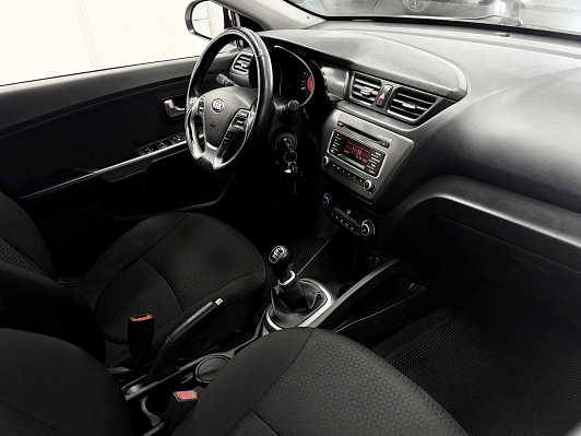 Kia Rio, 2017 года, пробег 125000 км