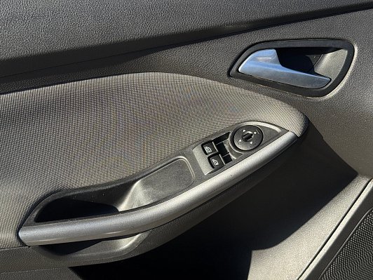 Ford Focus SYNC Edition, 2014 года, пробег 248000 км