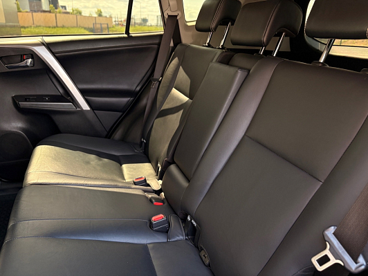 Toyota RAV4 Exclusive, 2016 года, пробег 119747 км