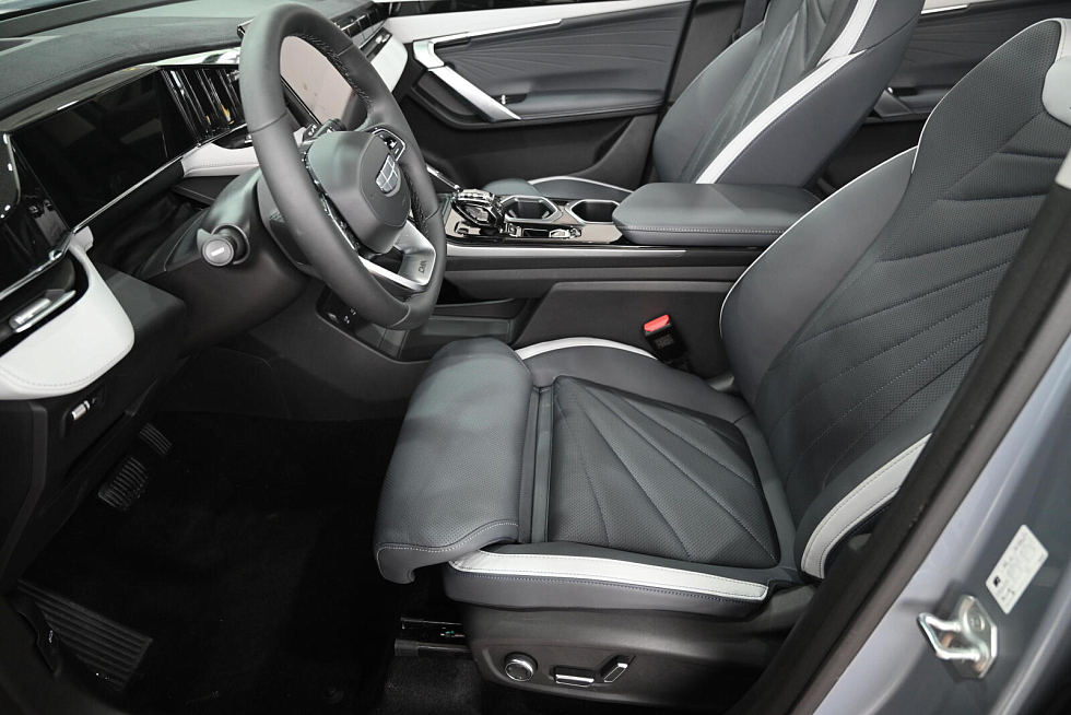 Geely Atlas , голубой