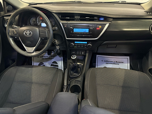 Toyota Auris, 2014 года, пробег 157000 км