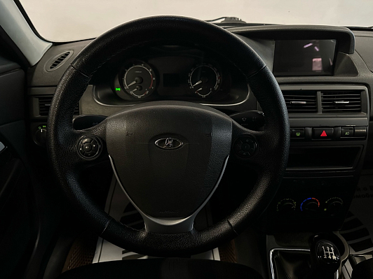 Lada (ВАЗ) Priora Norma White Edition 21705-45-057, 2018 года, пробег 111000 км