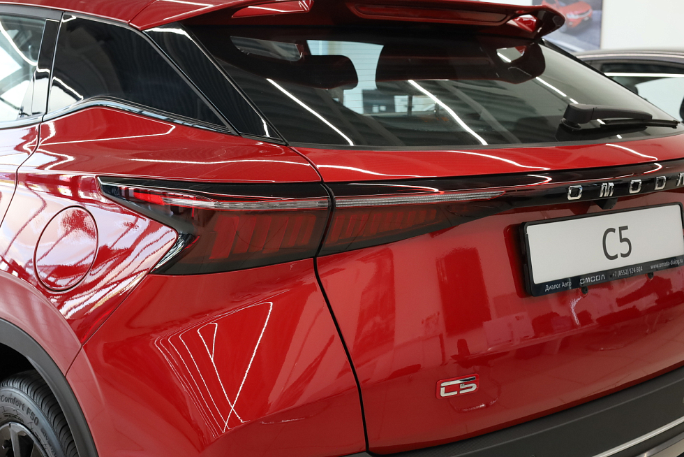 Omoda C5 Актив, красный