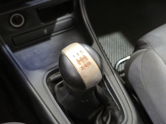 Nissan Almera, 2004 года, пробег 179423 км
