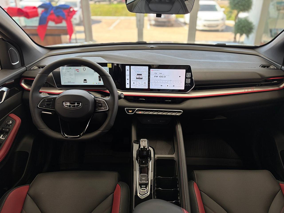 Geely Coolray Luxury, белый