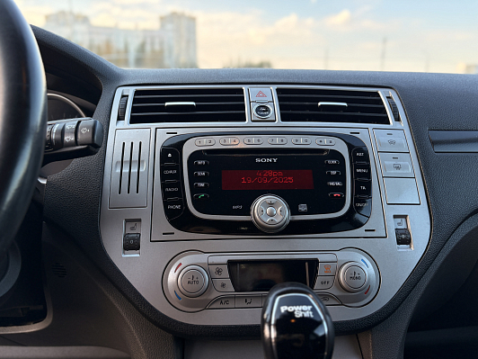 Ford Kuga Titanium, 2012 года, пробег 193783 км