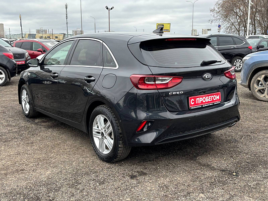 Kia Ceed Prestige, 2018 года, пробег 180268 км