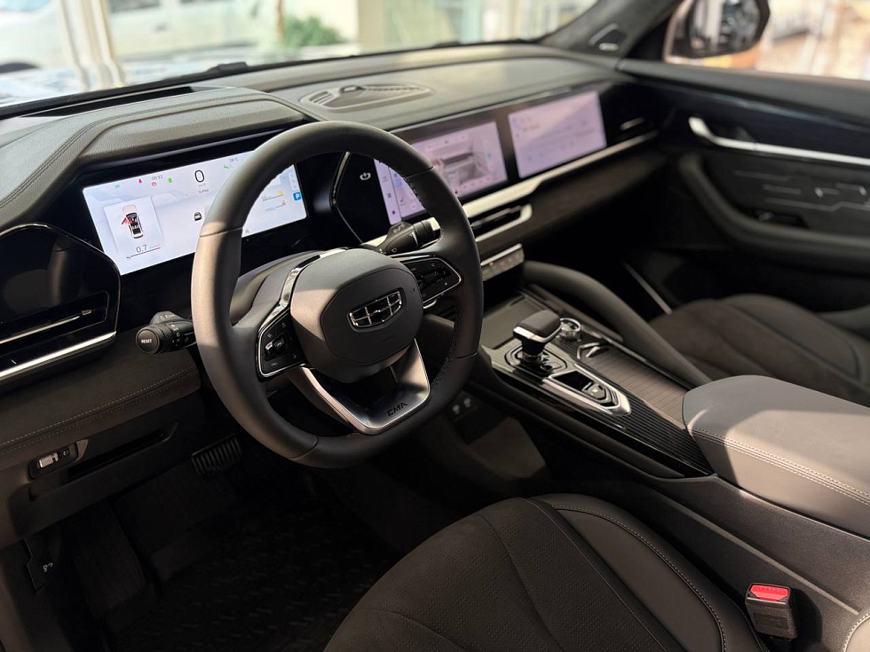 Geely Monjaro Flagship, серый