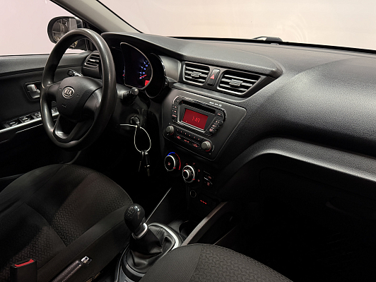 Kia Rio Luxe, 2011 года, пробег 131000 км