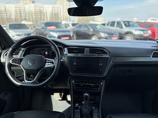 Volkswagen Tiguan R-Line, 2021 года, пробег 53843 км