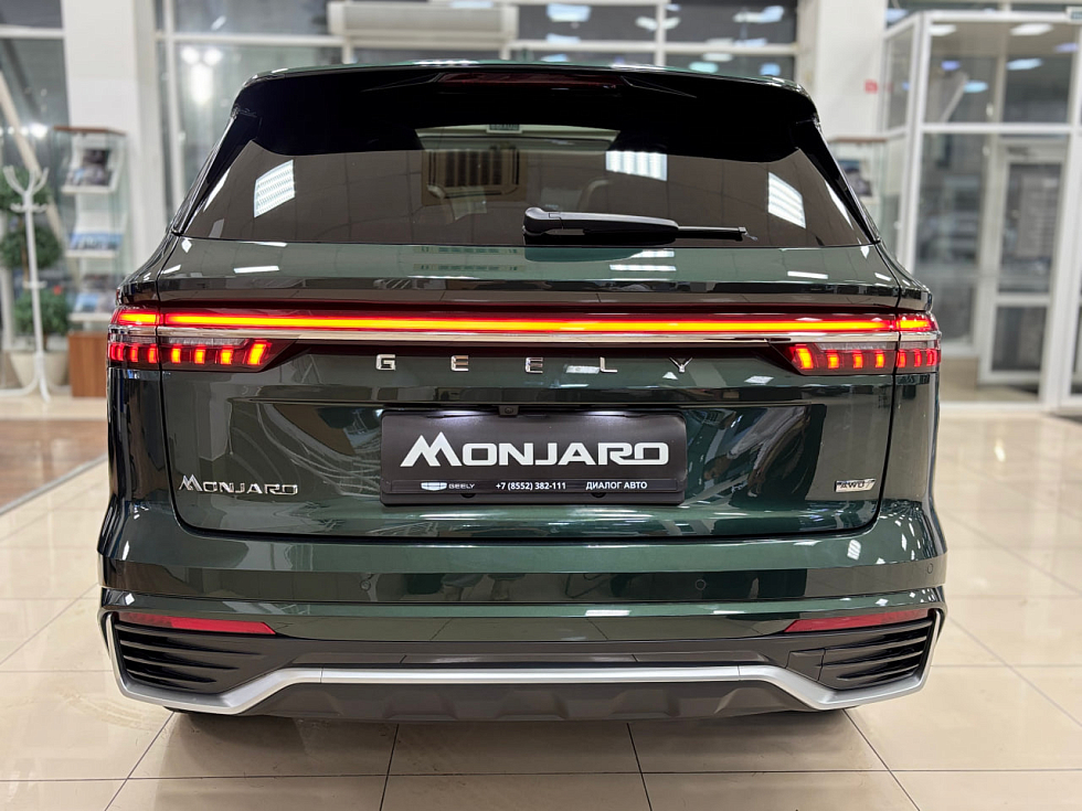 Geely Monjaro Флагман, зеленый