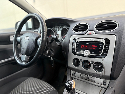 Ford Focus Ghia, 2010 года, пробег 371321 км