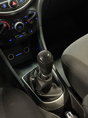 Hyundai Solaris Active, 2013 года, пробег 184000 км