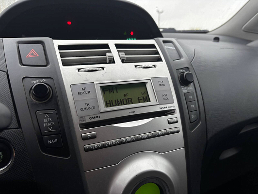 Toyota Yaris Сол, 2008 года, пробег 127615 км