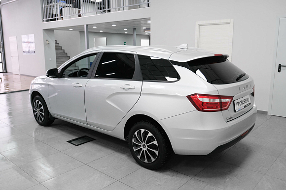 Lada (ВАЗ) Vesta Comfort, 2021 года, пробег 143730 км