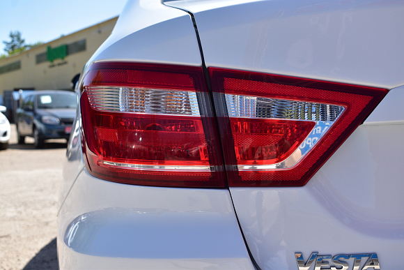 Lada (ВАЗ) Vesta Comfort, 2019 года, пробег 118000 км