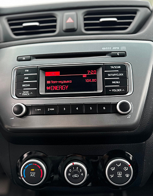 Kia Rio Luxe, 2016 года, пробег 92493 км