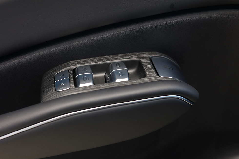 Omoda C7 Active, серебряный